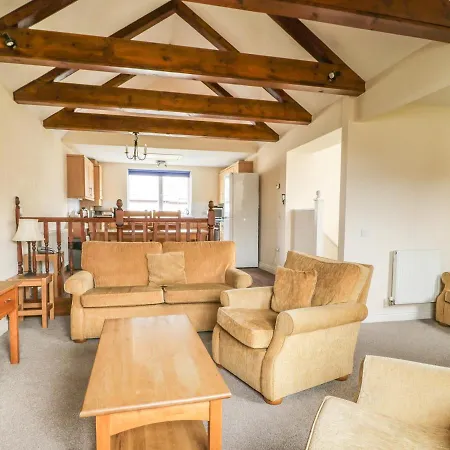 Whitbarrow Holiday Village 24 *